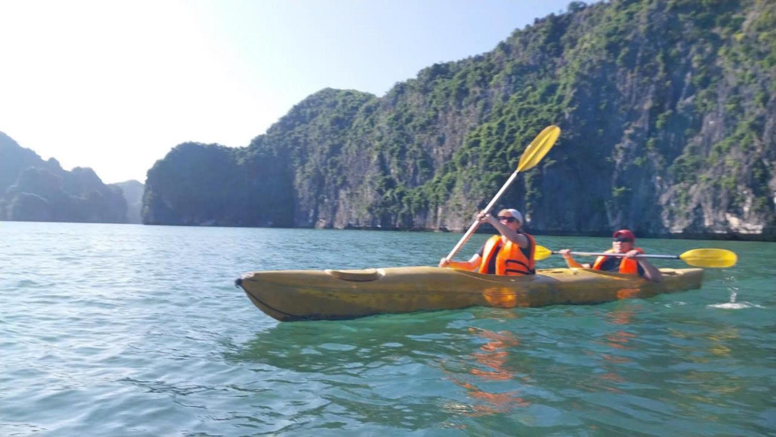 Cat Ba Madame Duyen Hotel Chan Chau Buitenkant foto